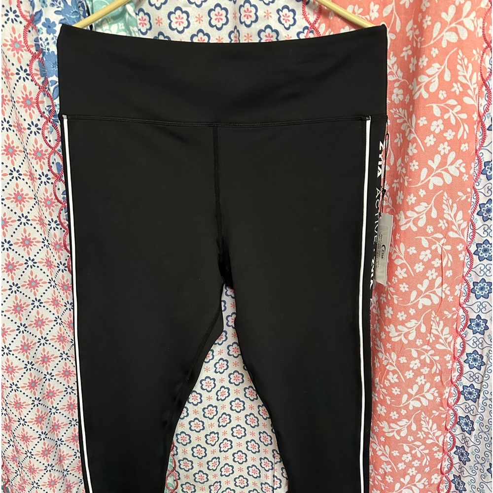 Zyia activewear leggings 16 - 18 NWT